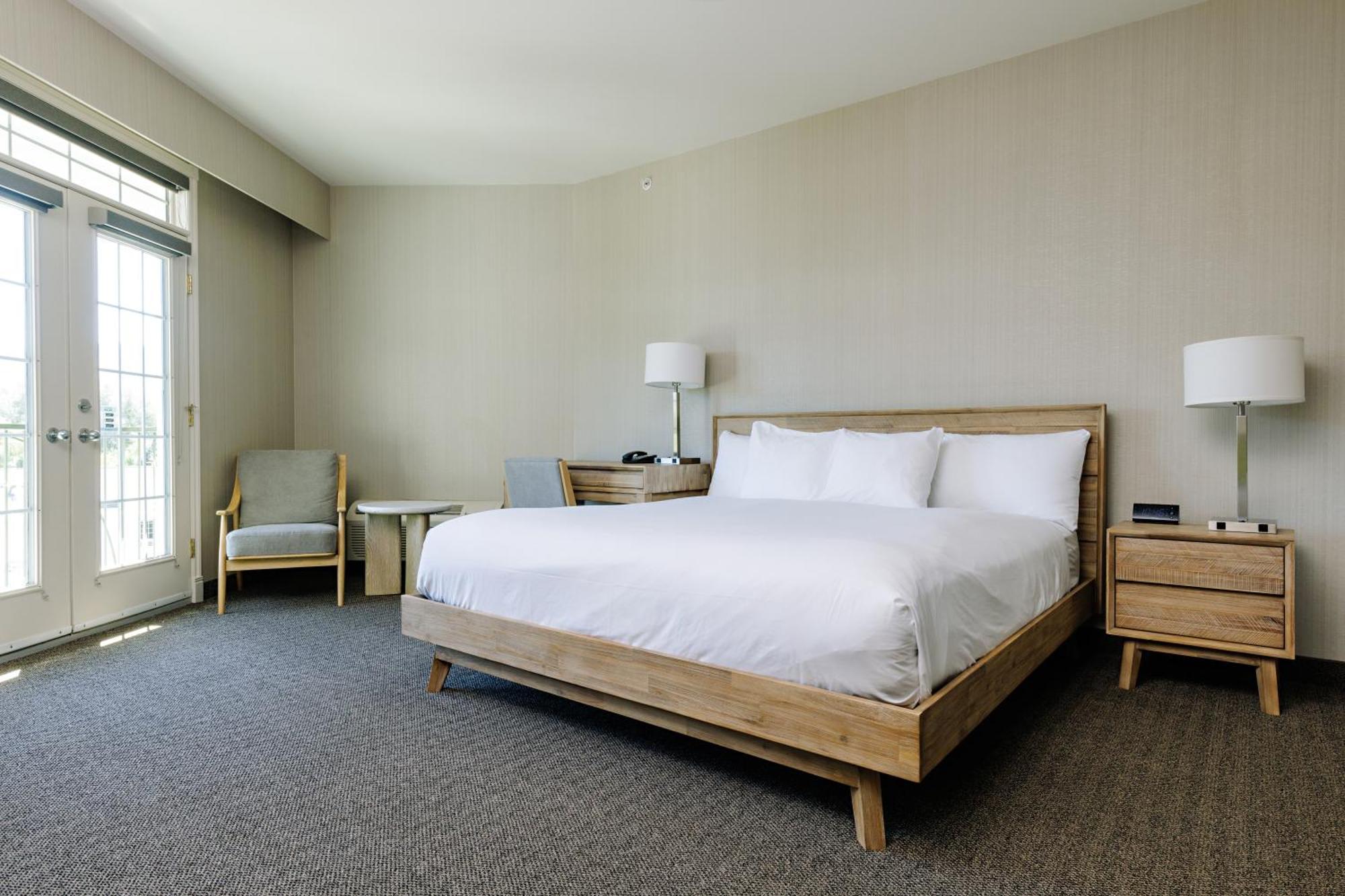 Balcomo, A Ramada By Wyndham Penticton Esterno foto