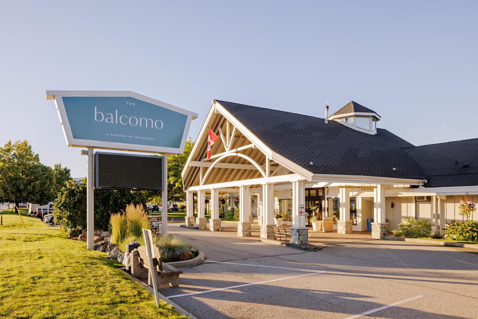 Balcomo, A Ramada By Wyndham Penticton Esterno foto