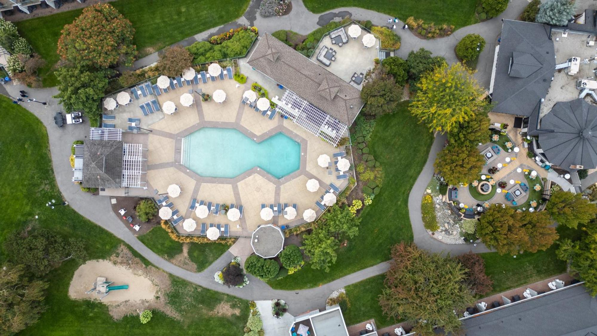 Balcomo, A Ramada By Wyndham Penticton Esterno foto